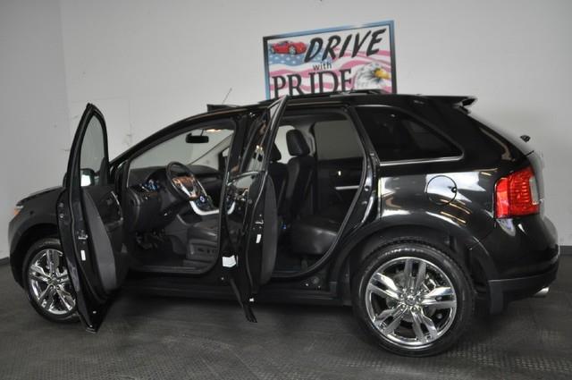 2011 Ford Edge Touring Signature Sedan 4D