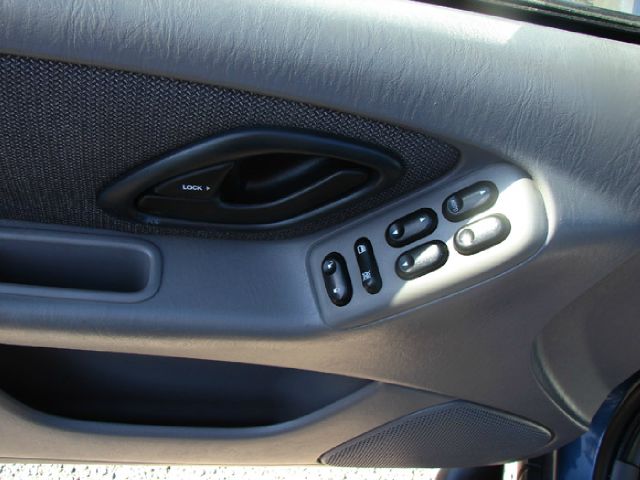 2001 Ford Escape SL 4x4 Regular Cab