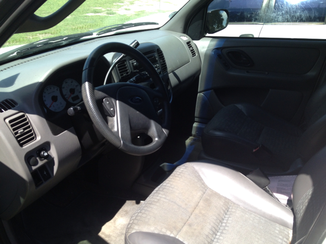 2001 Ford Escape Reg Cab 159.5 WB C5B