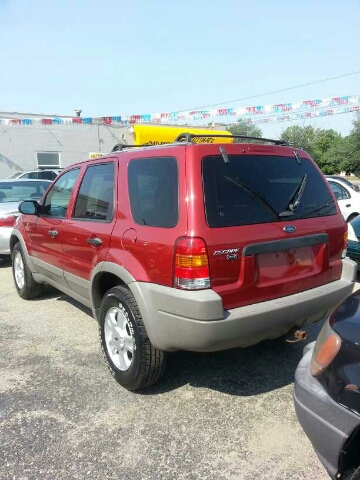 2001 Ford Escape ESi