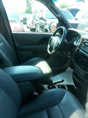 2001 Ford Escape ESi