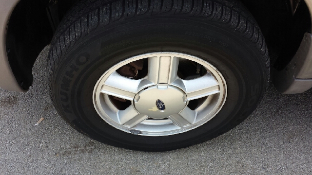 2001 Ford Escape Reg Cab 159.5 WB C5B