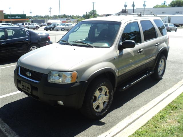 2001 Ford Escape ESi