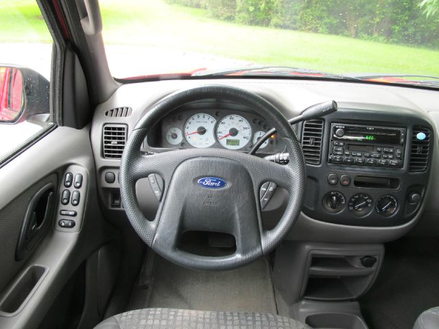 2001 Ford Escape Reg Cab 159.5 WB C5B