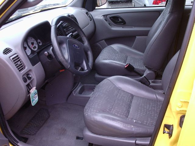 2001 Ford Escape Reg Cab 159.5 WB C5B