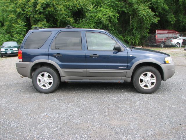 2002 Ford Escape ESi