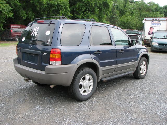 2002 Ford Escape ESi