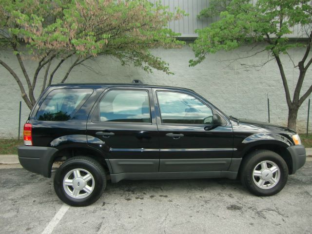 2003 Ford Escape XLS