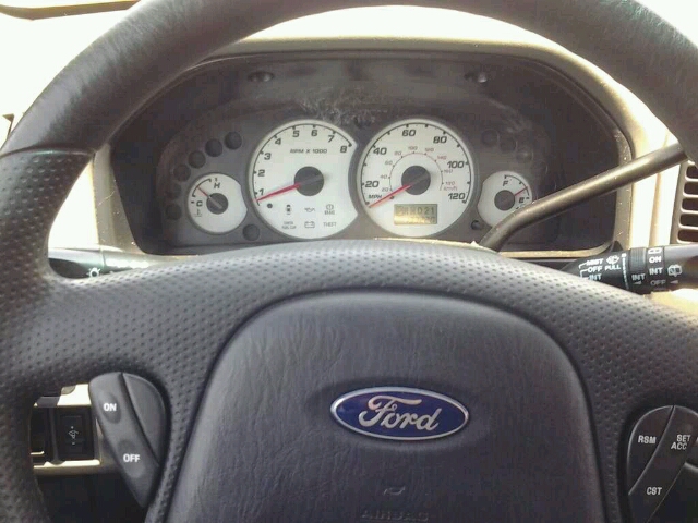 2003 Ford Escape ESi