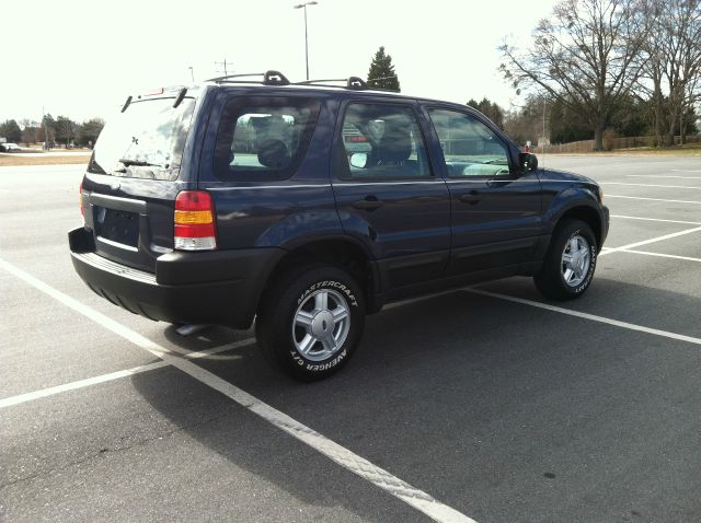 2003 Ford Escape XLS