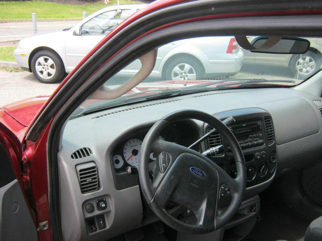 2003 Ford Escape GS 2D Coupe