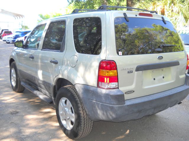 2003 Ford Escape 4dr Sdn LE V6 Auto