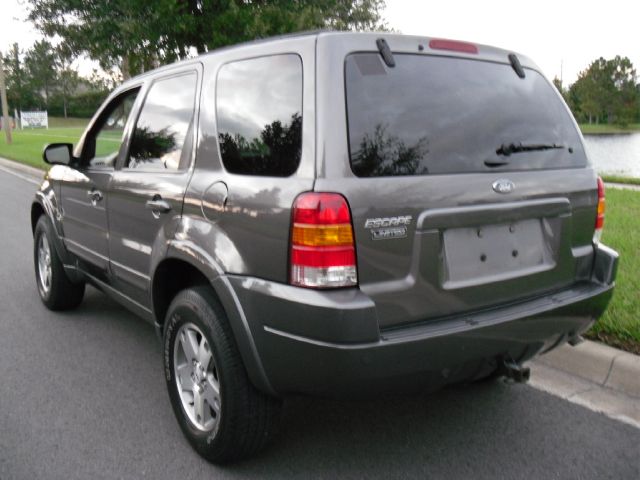 2003 Ford Escape Super