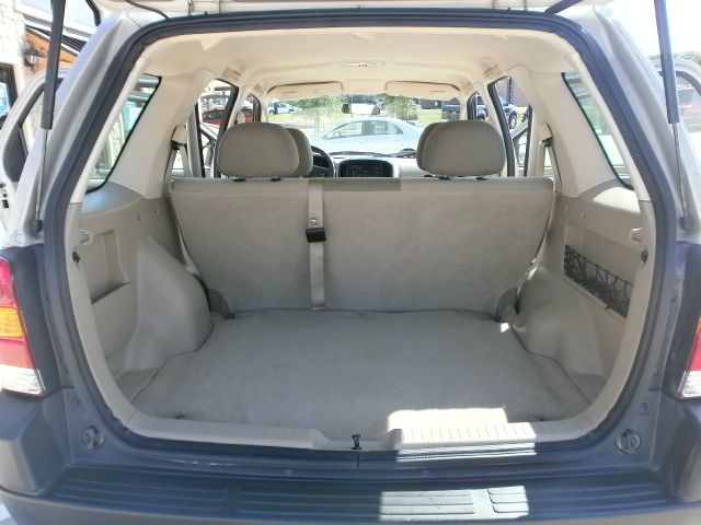 2003 Ford Escape Reg Cab 159.5 WB C5B