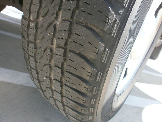 2003 Ford Escape Reg Cab 159.5 WB C5B