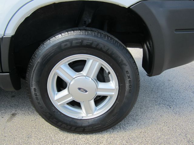 2003 Ford Escape GS 2D Coupe