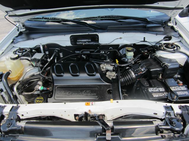 2003 Ford Escape GS 2D Coupe