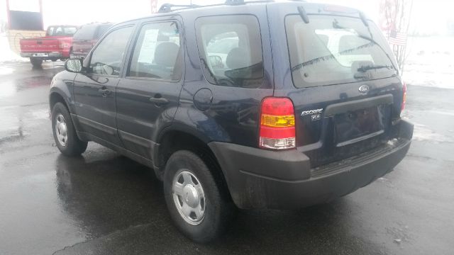 2003 Ford Escape GS 2D Coupe