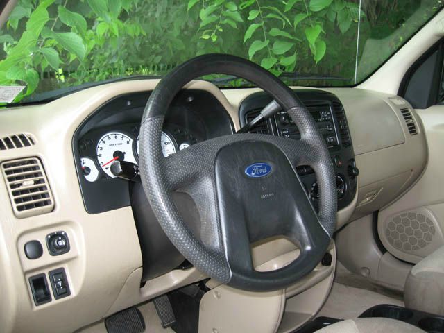 2003 Ford Escape GS 2D Coupe