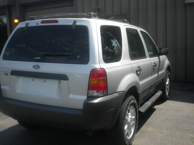 2003 Ford Escape 4dr Sdn 2.4L FWD