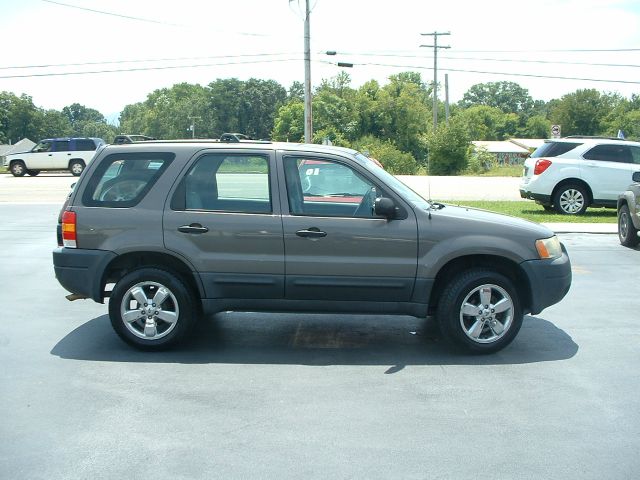 2003 Ford Escape GS 2D Coupe