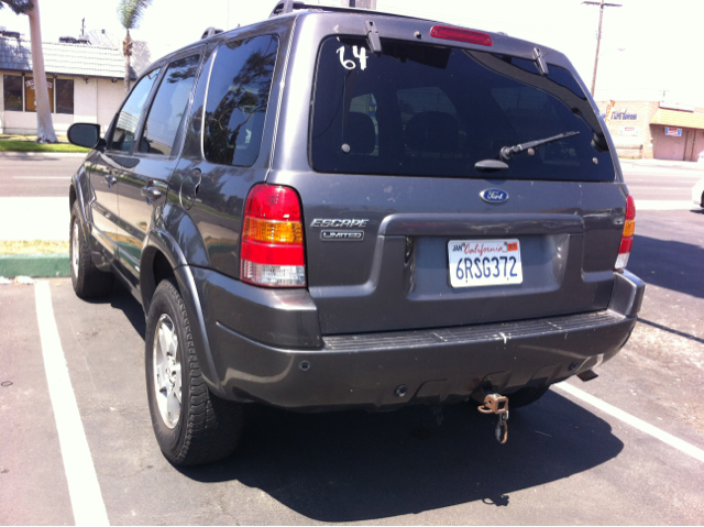 2003 Ford Escape Super
