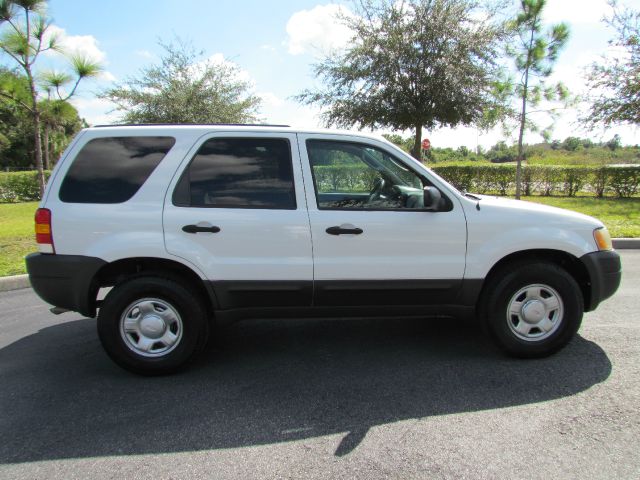 2003 Ford Escape GS 2D Coupe