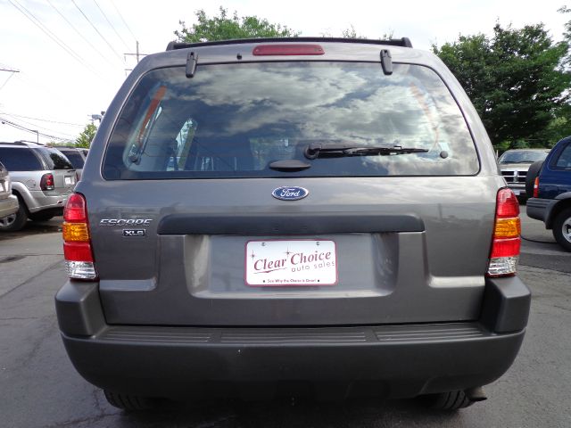 2003 Ford Escape GS 2D Coupe