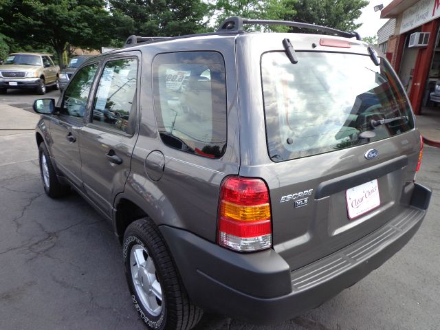 2003 Ford Escape GS 2D Coupe