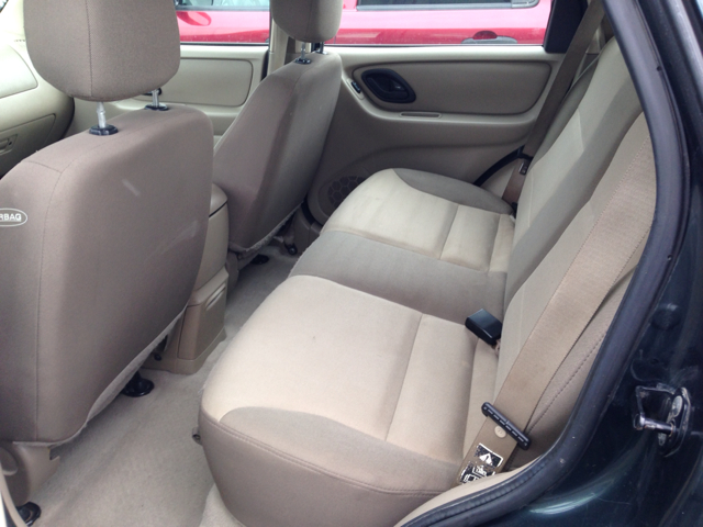 2003 Ford Escape GS 2D Coupe