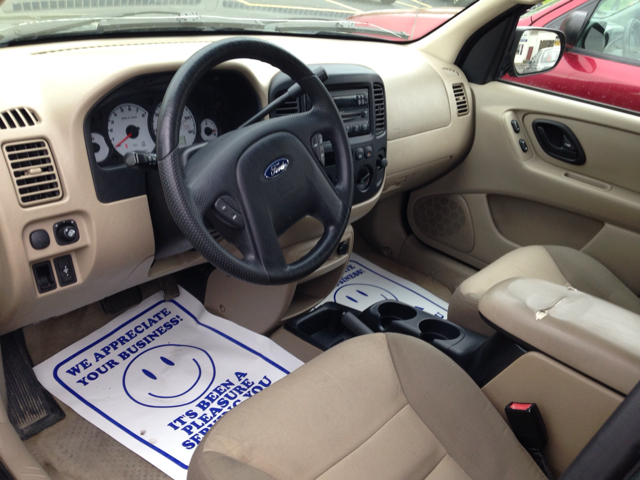 2003 Ford Escape GS 2D Coupe