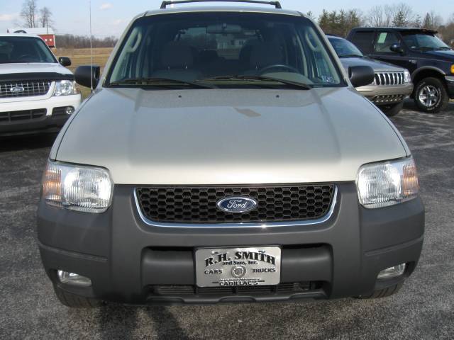 2004 Ford Escape ESi