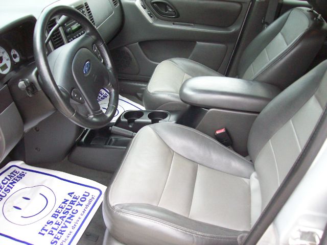 2004 Ford Escape SL 4x4 Regular Cab