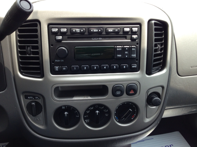 2004 Ford Escape SL 4x4 Regular Cab