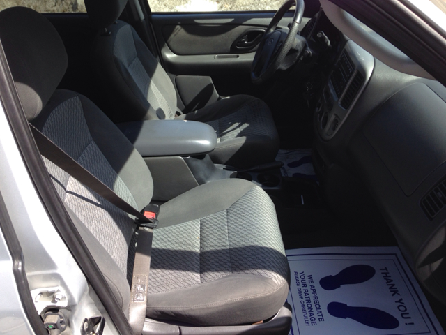 2004 Ford Escape SL 4x4 Regular Cab