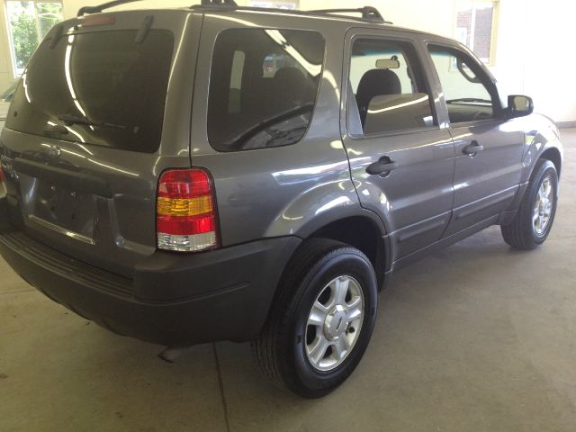 2004 Ford Escape SL 4x4 Regular Cab