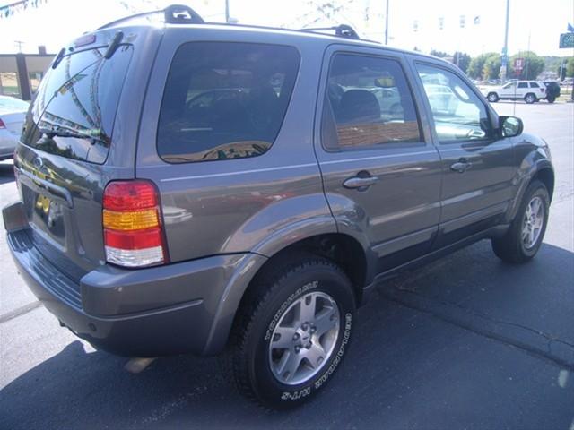 2004 Ford Escape SLT 25