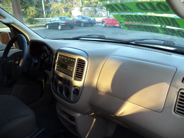 2004 Ford Escape SL 4x4 Regular Cab