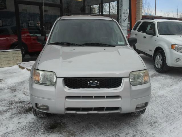 2004 Ford Escape Super