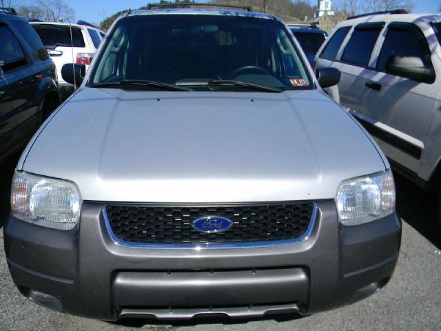 2004 Ford Escape ESi