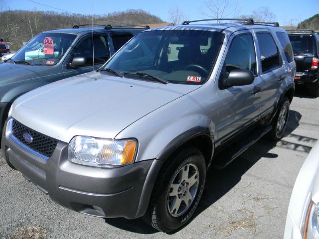 2004 Ford Escape ESi