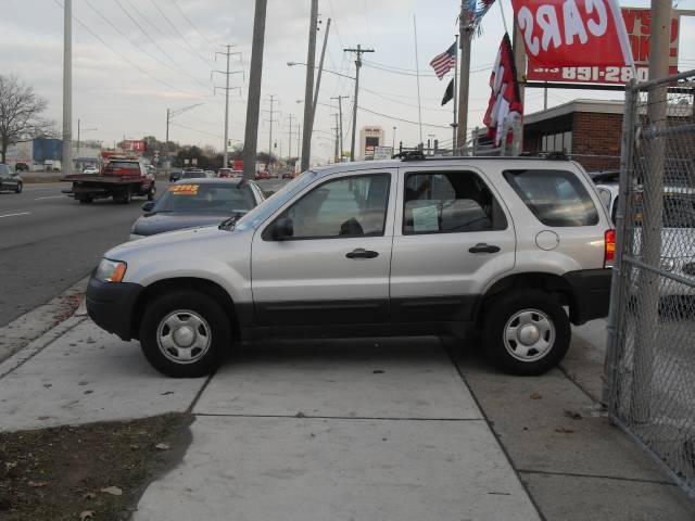2004 Ford Escape XLS