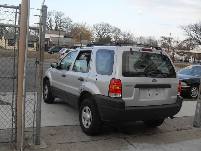 2004 Ford Escape XLS