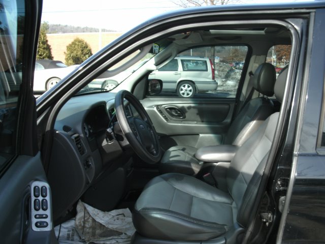 2004 Ford Escape SL 4x4 Regular Cab