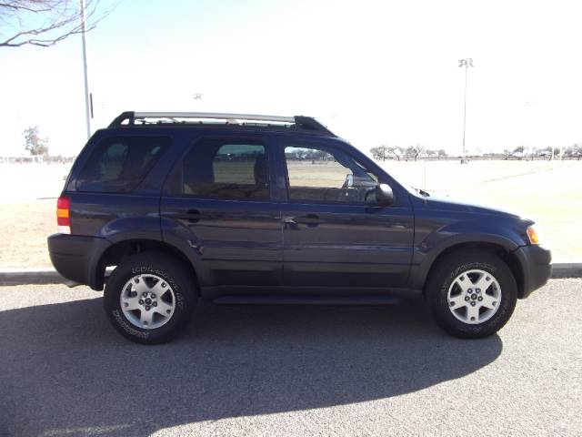 2004 Ford Escape ESi