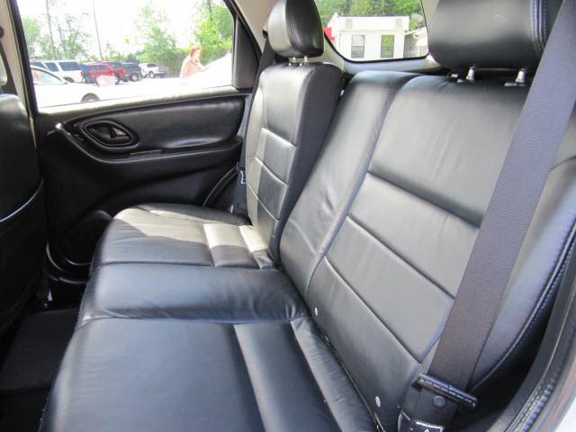 2004 Ford Escape 4DR