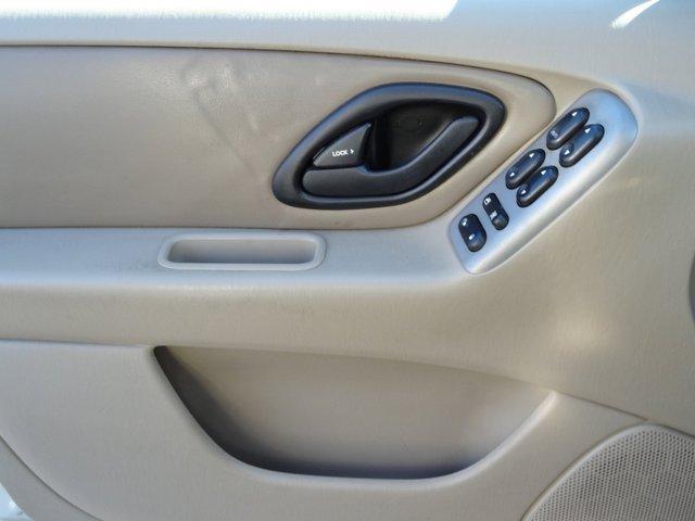2004 Ford Escape SLT 25