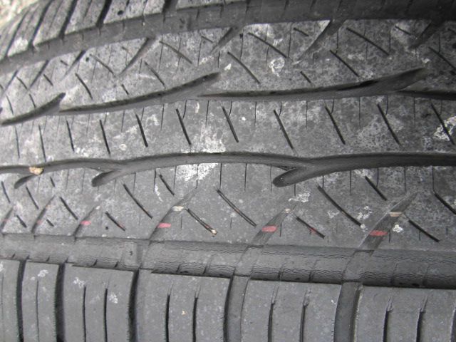 2004 Ford Escape ESi