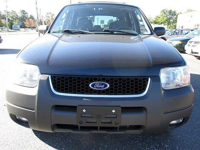 2004 Ford Escape ESi