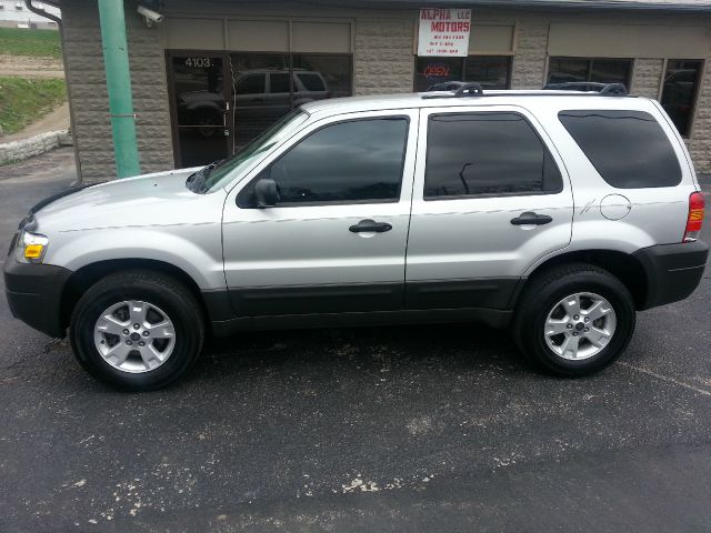 2004 Ford Escape SL 4x4 Regular Cab